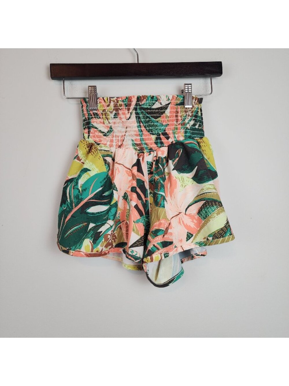 Offline by Aerie Real Me Tropical Botanical Smocked Shorts XS Women